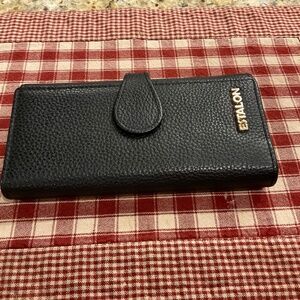 Estalon  Black leather wallet. RFID